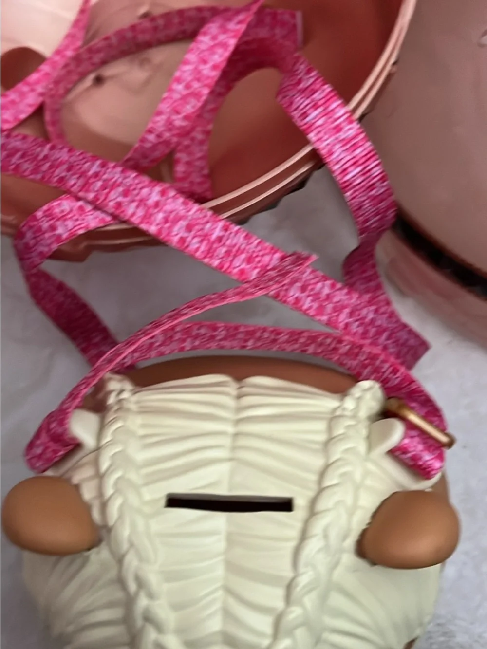 Surprise Pet Capsule Carrier in Dusty Rose